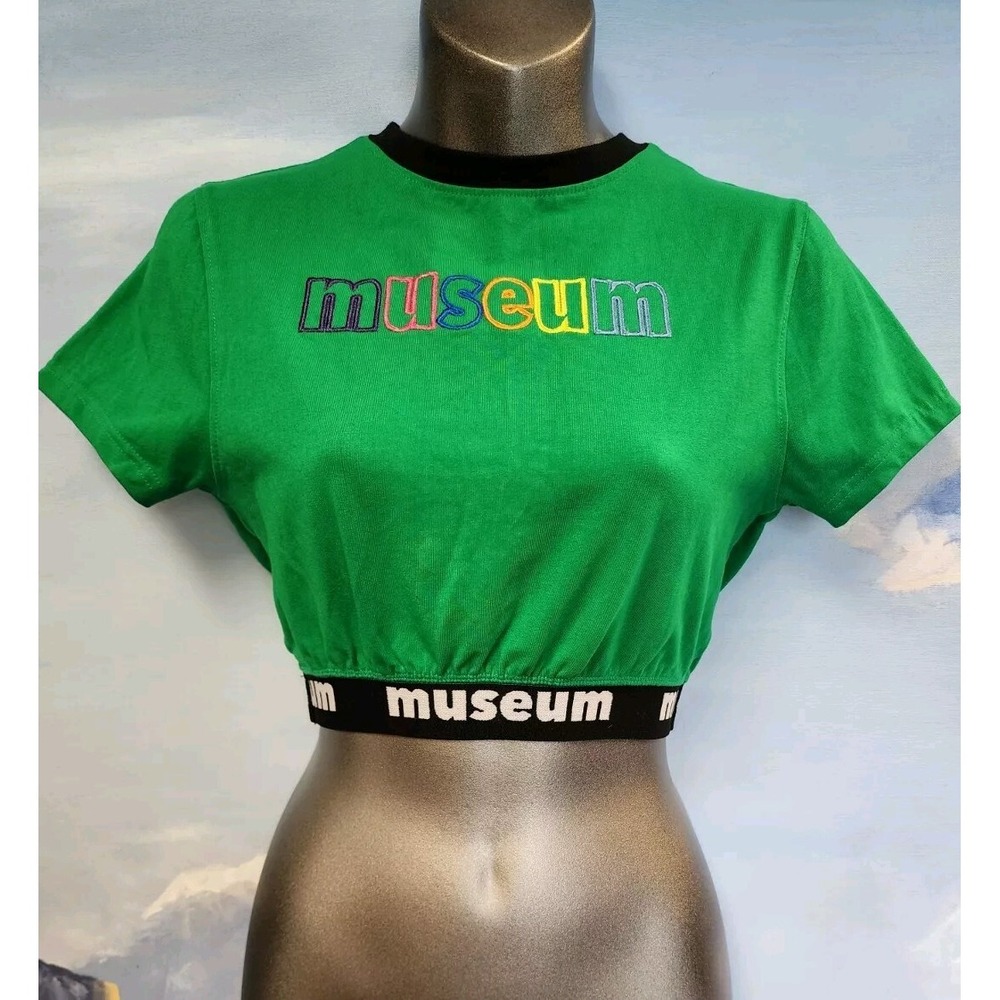 The Museum S NWT  Cropped Shirt (Fashion Is Art)